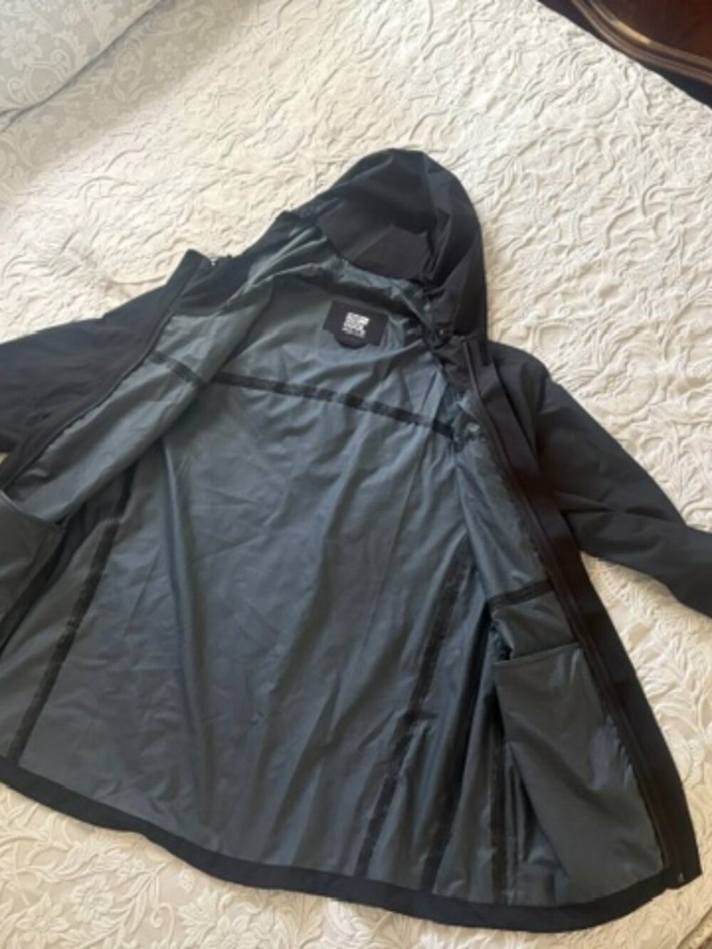 Lightweight Jacket - Picture 3 of 4